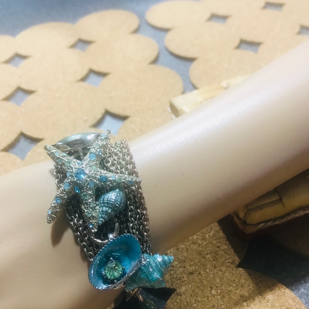 Beautiful bracelets - Picture 3 of 8